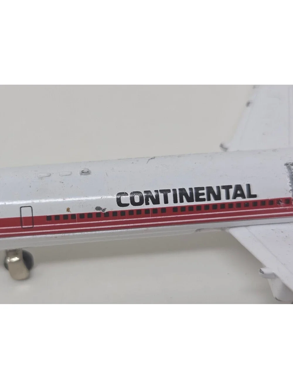 Vintage Ertl Diecast Continental DC 9 Airplane w/ Folding Landing Gear 6 inch